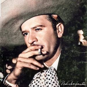 Meet your Posher, Enrique daniel